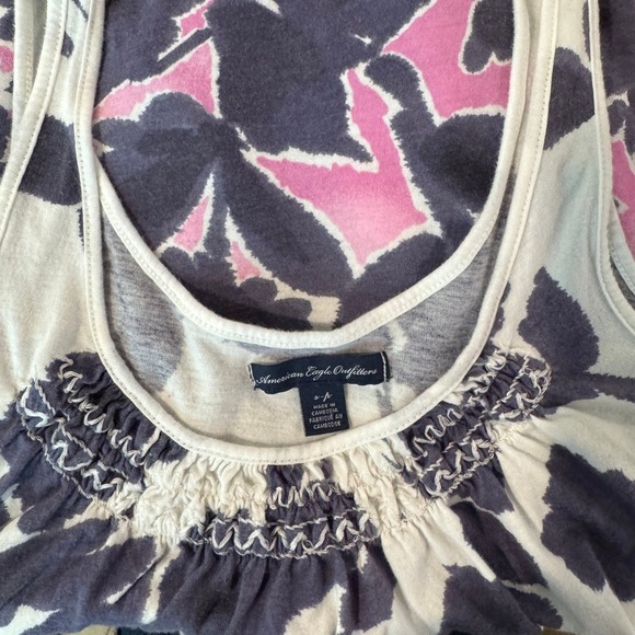 American Eagle Boho Floral Tank Smocked Neckline Small Pink Gray White - Picture 4 of 4